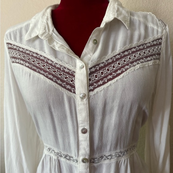 Free People Wild wind crisp white button up collared shirt with lace ext... - Picture 2 of 9